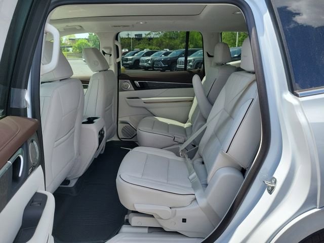 2026 Buick Enclave Avenir - Photo 13