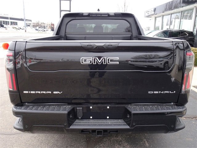 2025 Gmc Sierra EV Denali photo 4