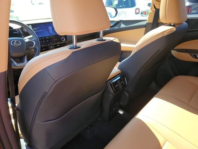 2023 Lexus NX 250 - Photo 13