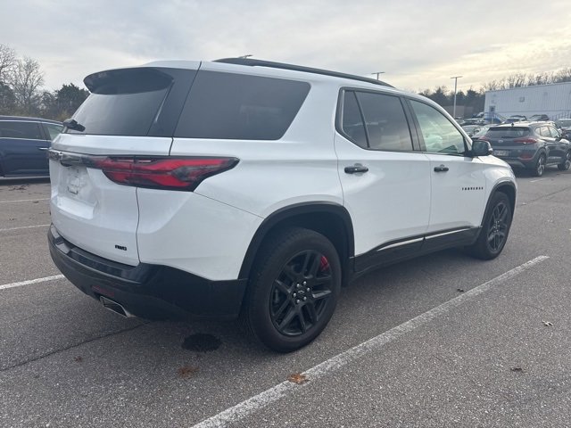 2023 Chevrolet Traverse Premier photo 2
