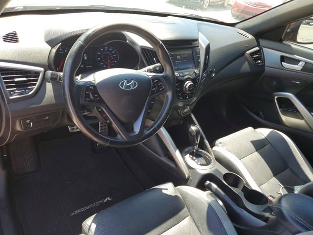 2016 Hyundai Veloster - Photo 10
