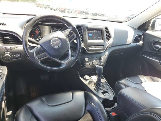 2020 Jeep Cherokee Latitude Plus - Photo 10