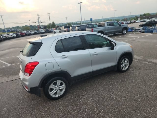 2020 Chevrolet Trax LS - Photo 15