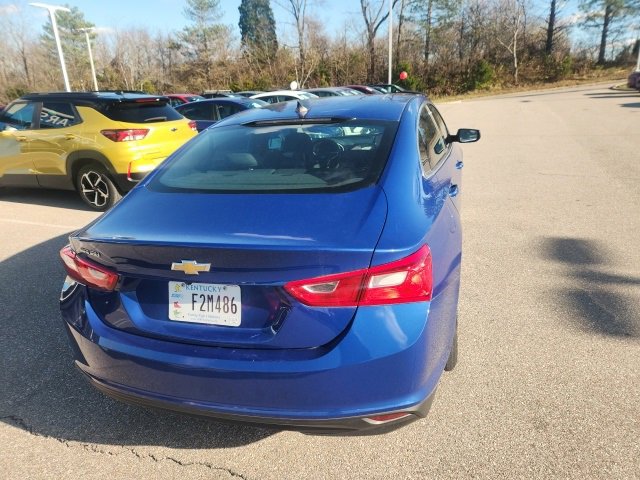 2023 Chevrolet Malibu LS photo 4