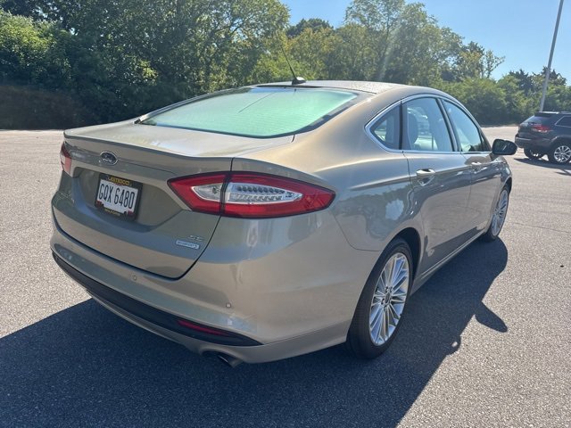 2015 Ford Fusion SE photo 4