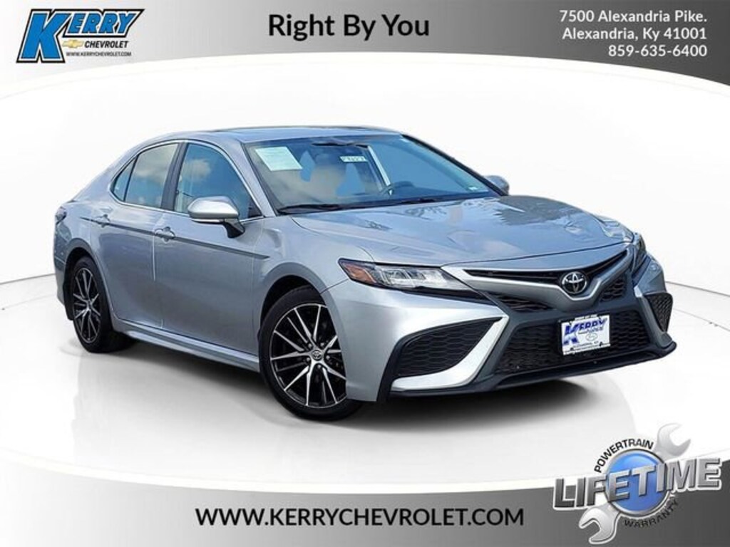 Used 2023 Toyota Camry SE Sedan