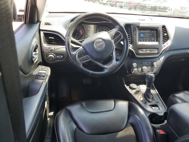 2020 Jeep Cherokee Latitude Plus - Photo 11