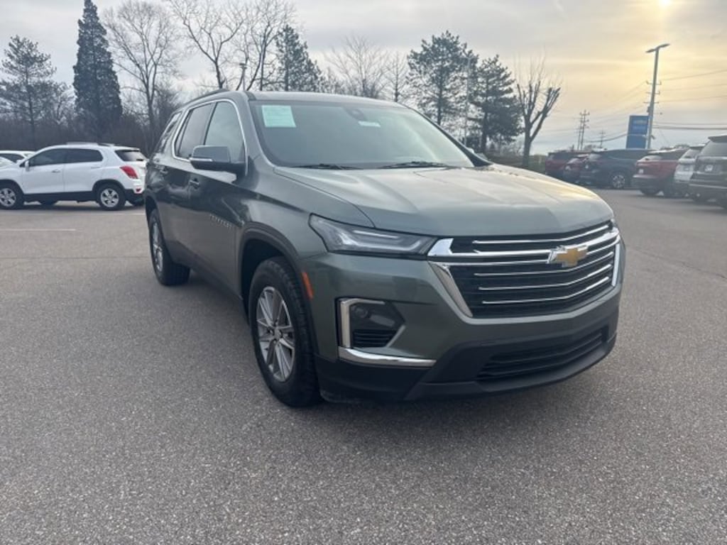 Used 2023 Chevrolet Traverse LT Leather SUV