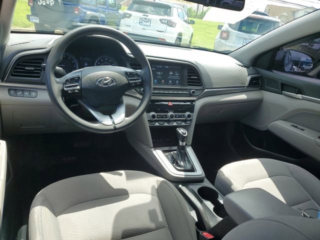 2020 Hyundai Elantra SEL - Photo 9