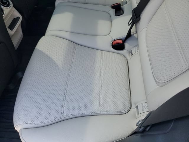 2023 Mercedes-Benz GLC GLC 300 - Photo 14