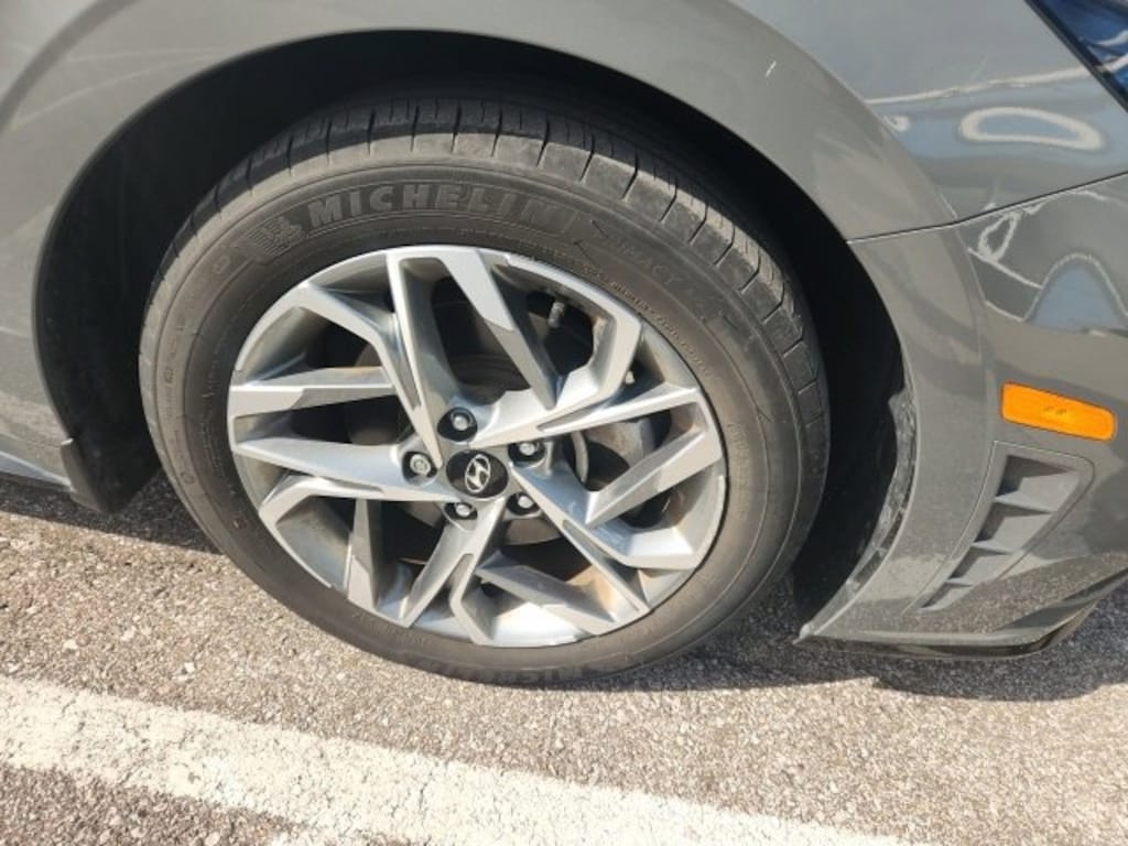 Used 2023 Hyundai Sonata SEL Sedan