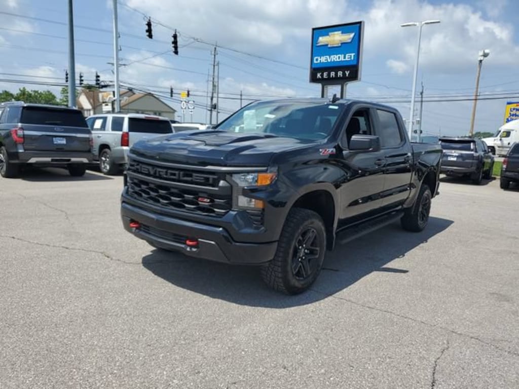 Used 2024 Chevrolet Silverado 1500 Custom Trail Boss Truck Crew Cab