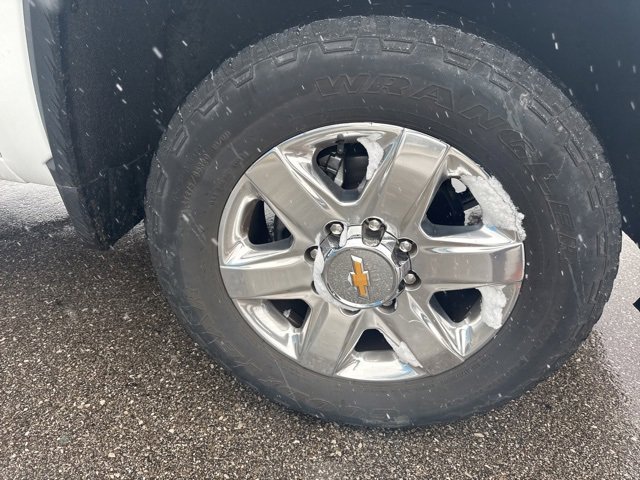 2023 Chevrolet Silverado 2500HD LTZ photo 2