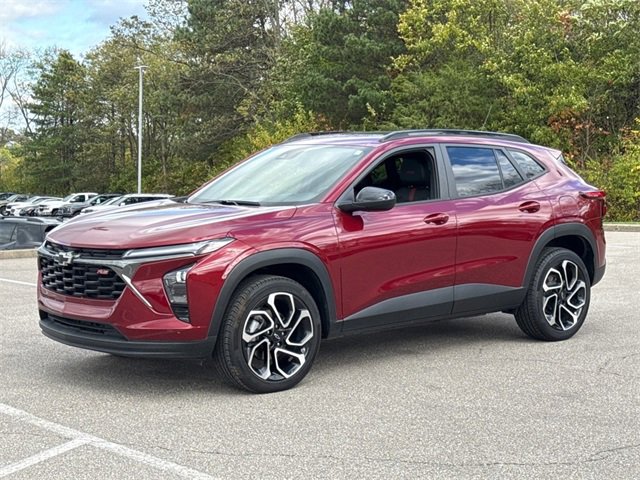 2024 Chevrolet Trax photo 2