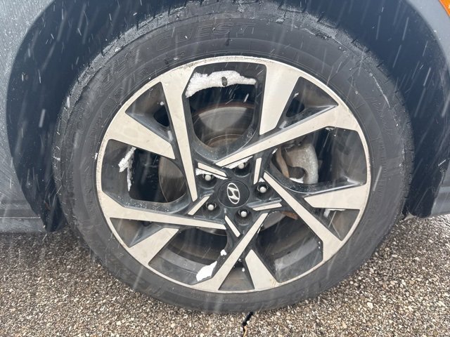 2022 Hyundai Kona Limited photo 3