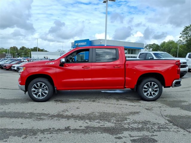 2025 Chevrolet Silverado 1500 LT photo 3