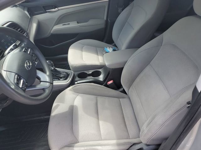 2020 Hyundai Elantra SEL - Photo 16