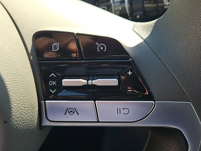 2023 Hyundai Elantra Blue - Photo 22