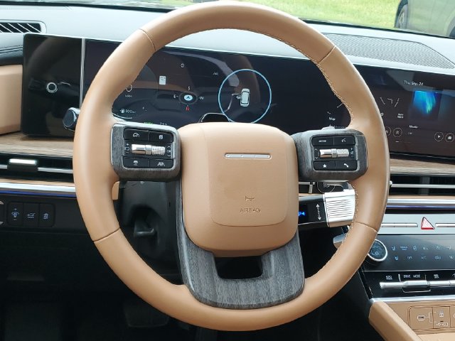 2025 Hyundai Santa Fe Limited - Photo 11