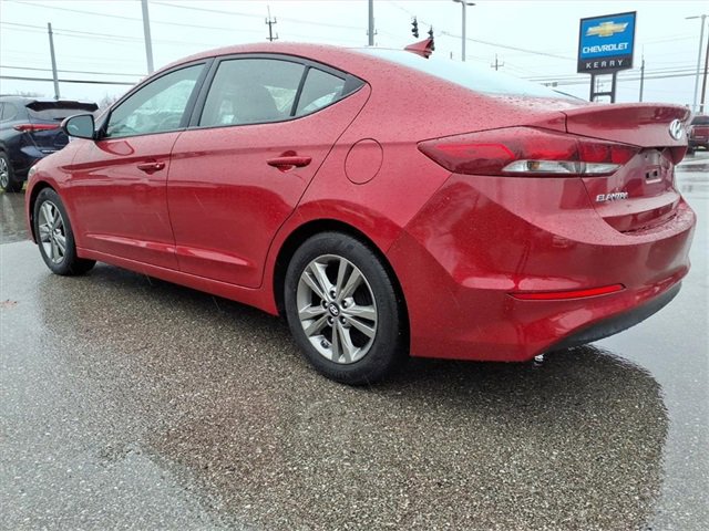 2017 Hyundai Elantra SE photo 2