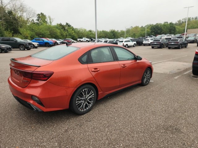 2022 Kia FORTE GT-Line - Photo 6