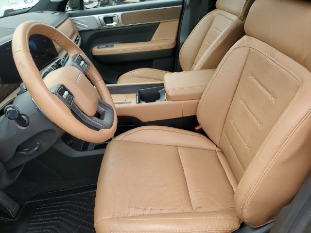 2025 Hyundai Santa Fe Limited - Photo 16