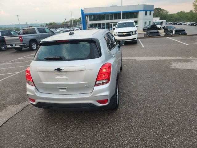 2020 Chevrolet Trax LS - Photo 17