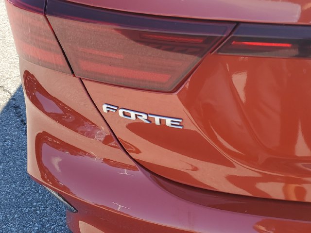2022 Kia FORTE GT-Line - Photo 7