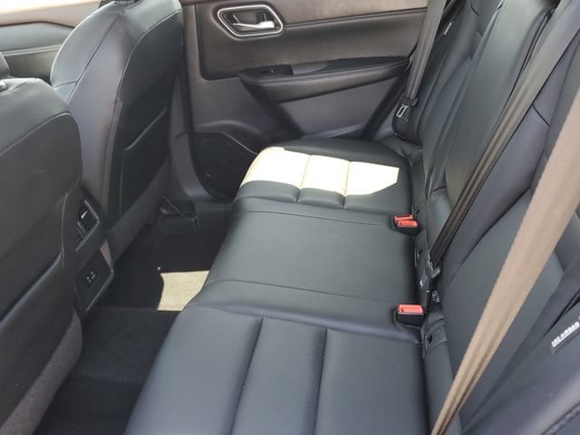 2021 Nissan Rogue SV - Photo 12