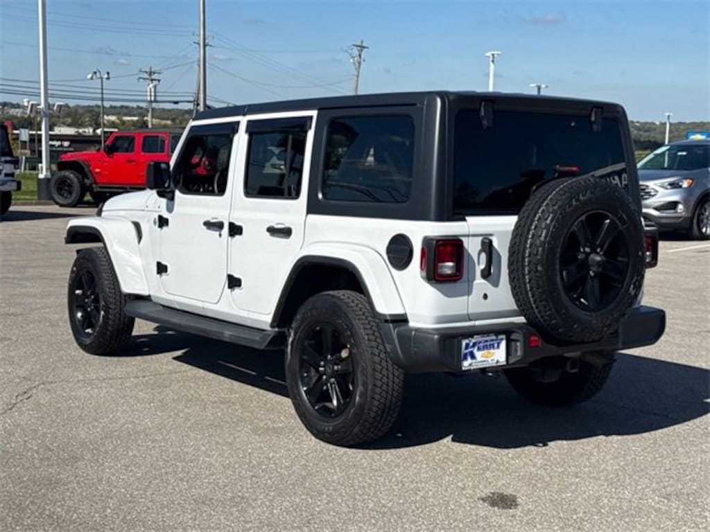 Used 2020 Jeep Wrangler Unlimited Sahara SUV