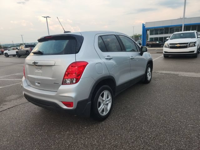 2020 Chevrolet Trax LS - Photo 16