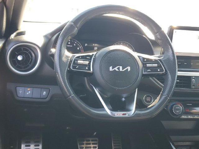 2022 Kia FORTE GT-Line - Photo 12