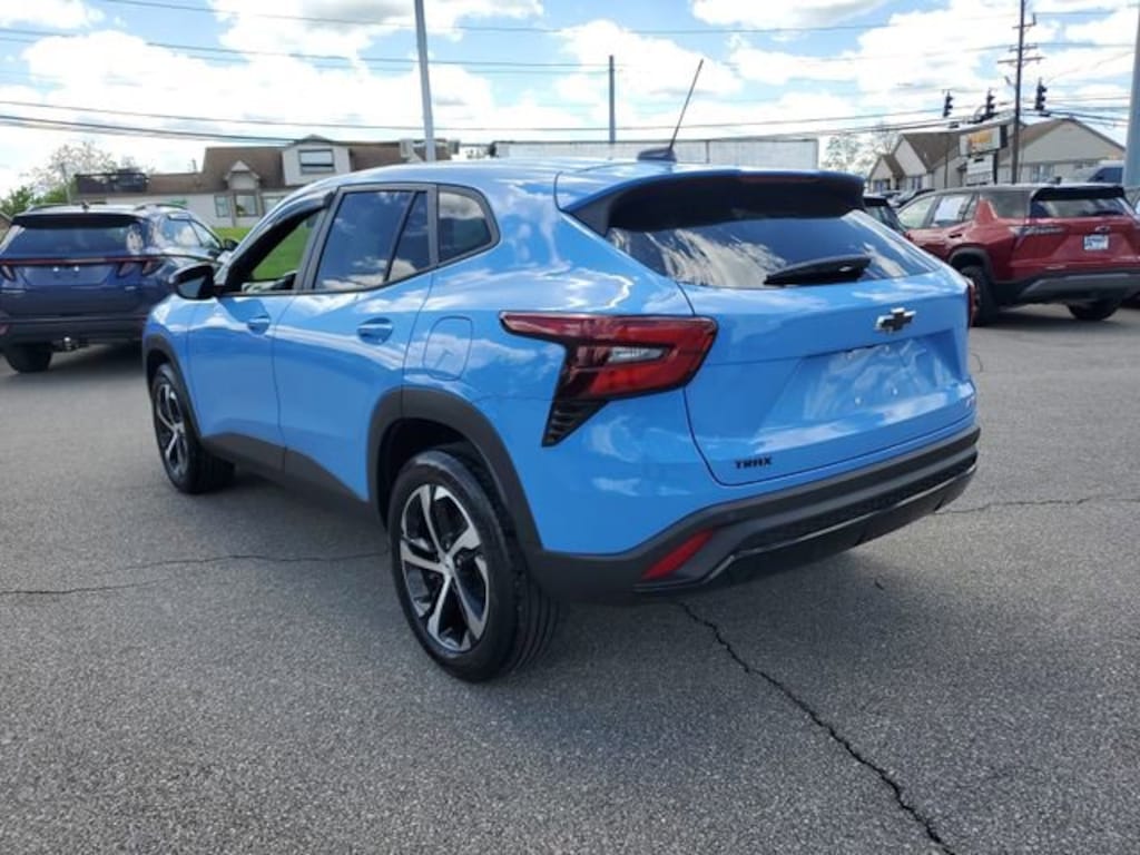 Used 2024 Chevrolet Trax 1RS SUV