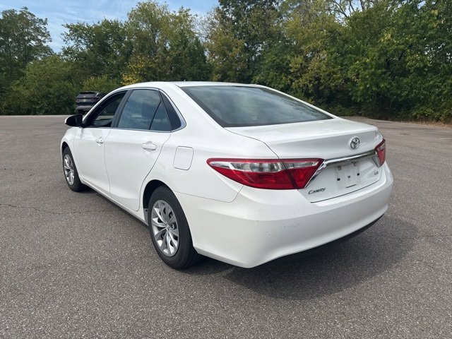 2015 Toyota Camry XLE photo 4