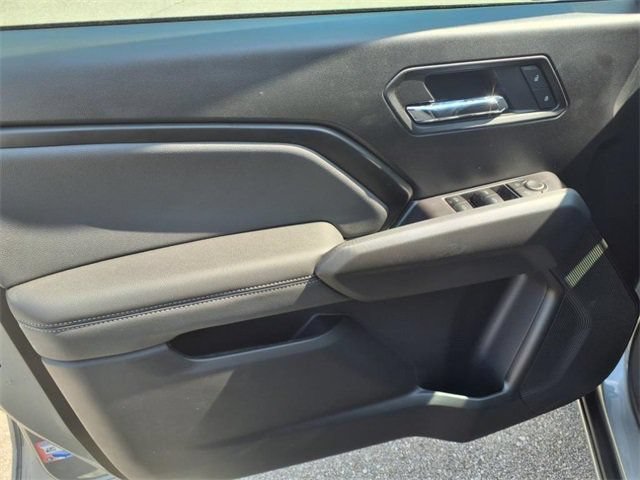 2025 Chevrolet Colorado LT - Photo 10
