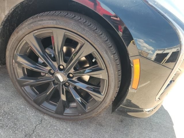 1G6DG5RK8R0117369