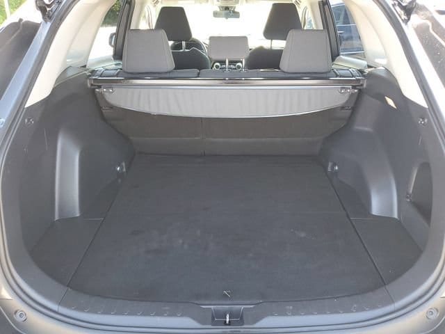 2019 Toyota RAV4 LE - Photo 9