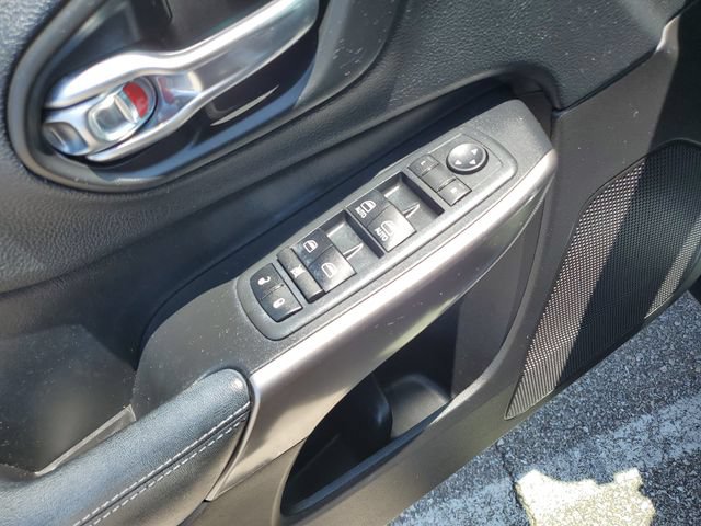 2020 Jeep Cherokee Latitude Plus - Photo 22