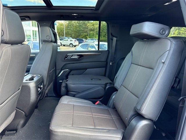 2026 Chevrolet Suburban High Country - Photo 7