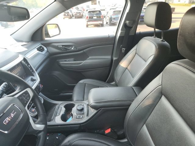 2023 GMC Acadia SLT - Photo 10