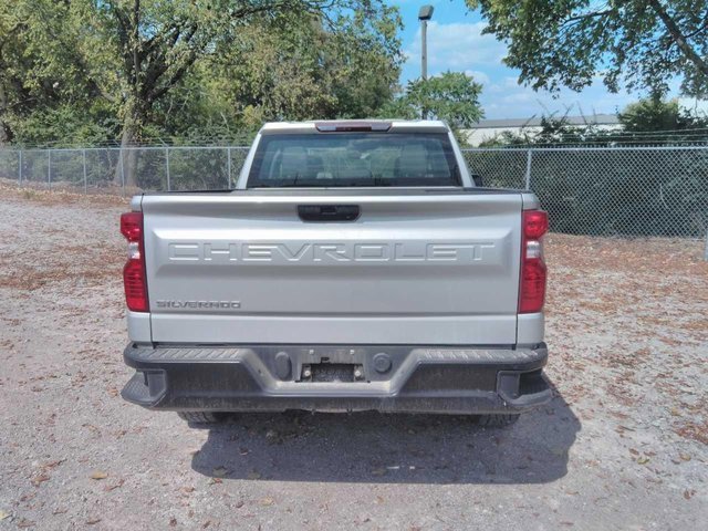 2021 Chevrolet Silverado 1500 photo 3