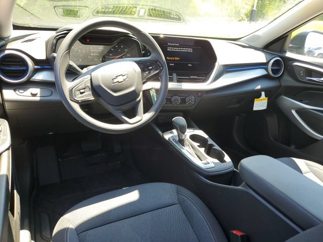 2026 Chevrolet Trax LS - Photo 9