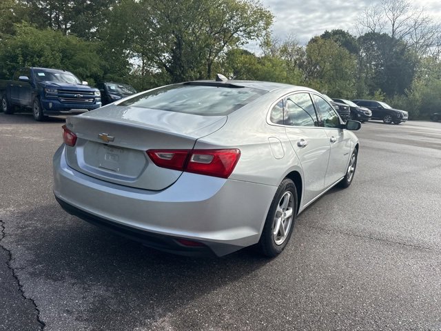 2018 Chevrolet Malibu LS photo 4