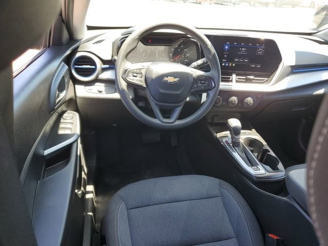 2024 Chevrolet Trax LS - Photo 10