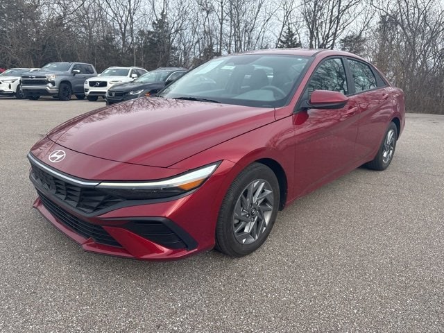 2024 Hyundai Elantra SEL's photo