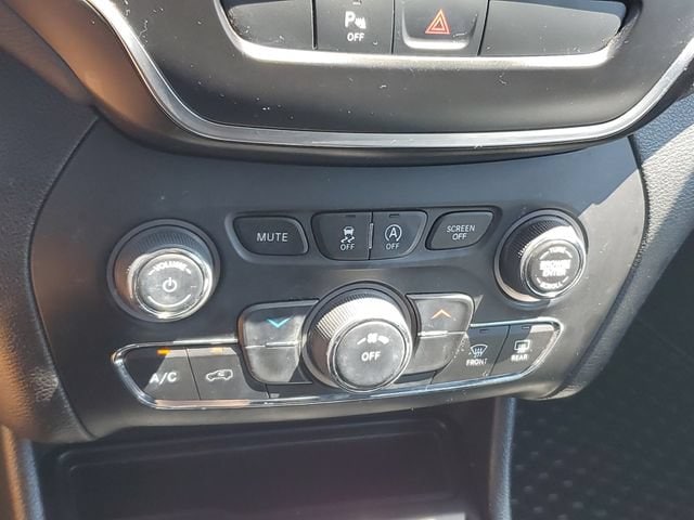 2020 Jeep Cherokee Latitude Plus - Photo 29