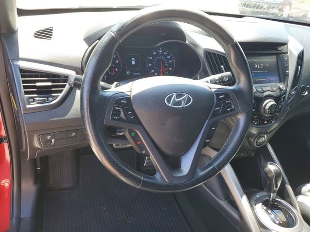2016 Hyundai Veloster - Photo 11