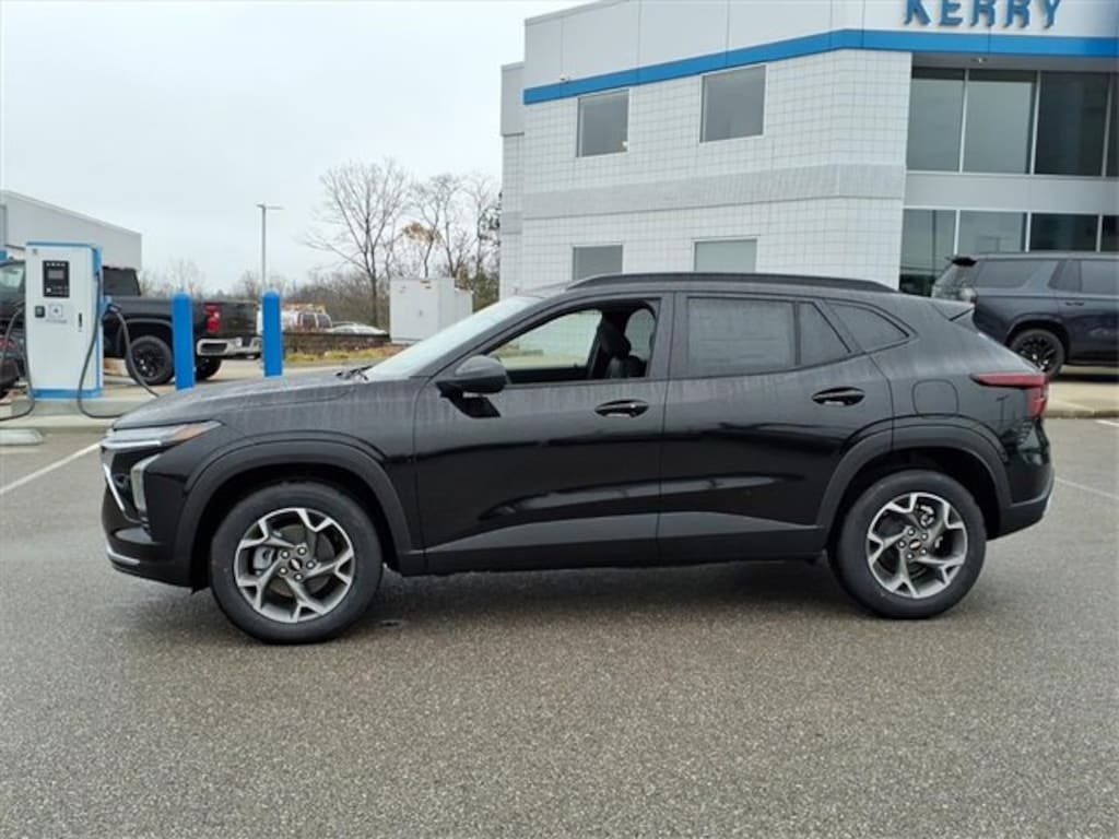 New 2026 Chevrolet Trax LT SUV