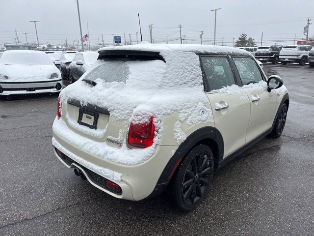 2017 Mini Cooper 4 Door Hardtop S photo 4