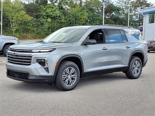 2026 Chevrolet Traverse photo 2